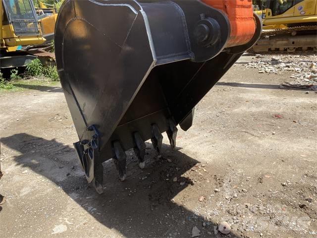 Doosan DX 225 LC Roomikekskavaatorid