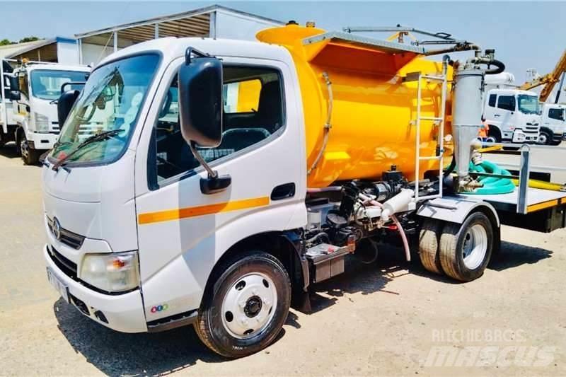 Hino 300 614 Muud veokid