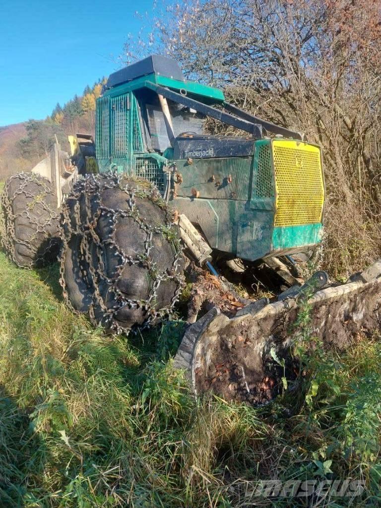Timberjack 240C Väljaveotraktorid