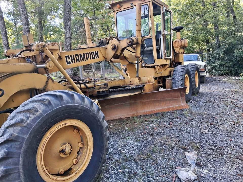 Champion 715 Greiderid