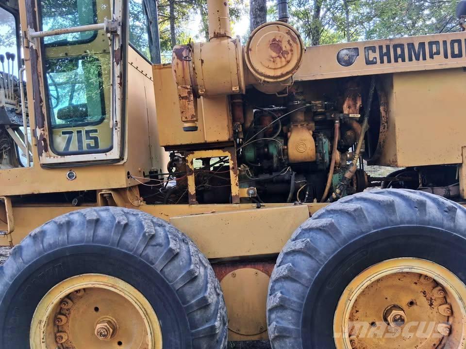 Champion 715 Greiderid