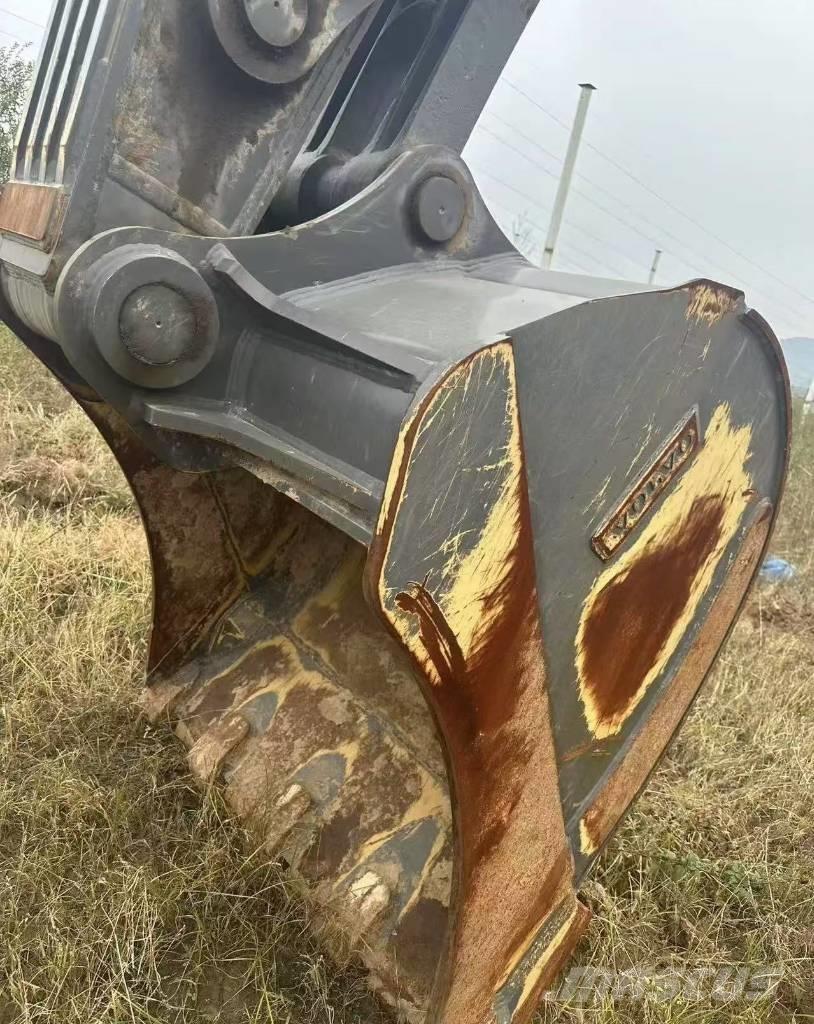 Volvo EC 380 Roomikekskavaatorid
