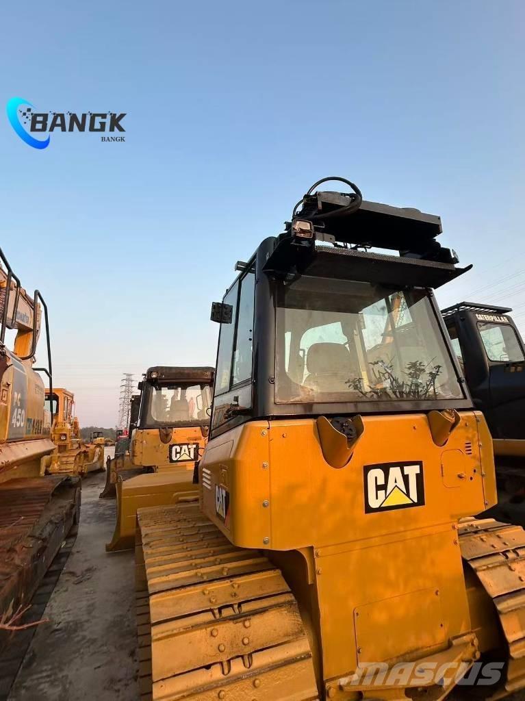 CAT D 5 K Buldooserid
