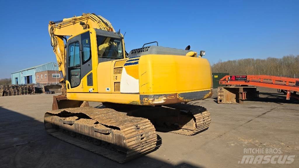 Komatsu PC 210 LC-8K Roomikekskavaatorid