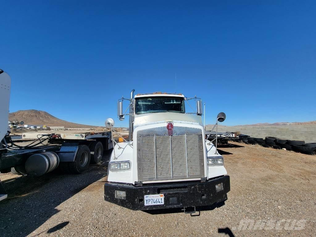 Kenworth T 800 Sadulveokid