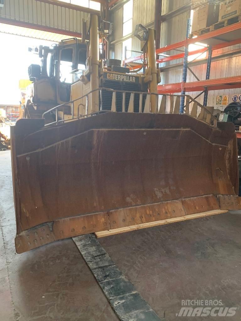 CAT D 8 R II Buldooserid