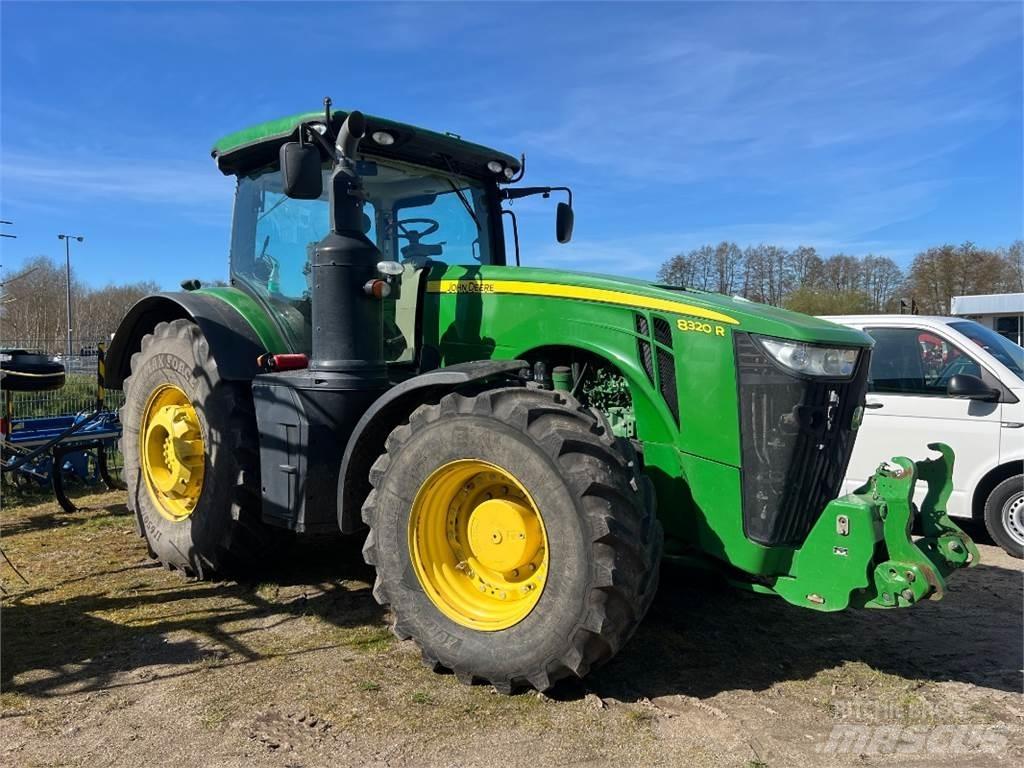 John Deere 8320 R Traktorid