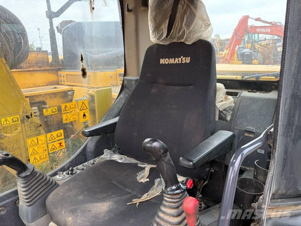 Komatsu PC138US-11 Roomikekskavaatorid
