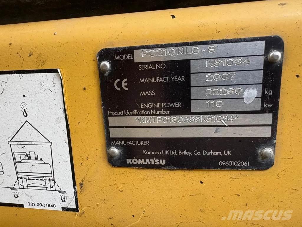 Komatsu PC210LC-8 Roomikekskavaatorid