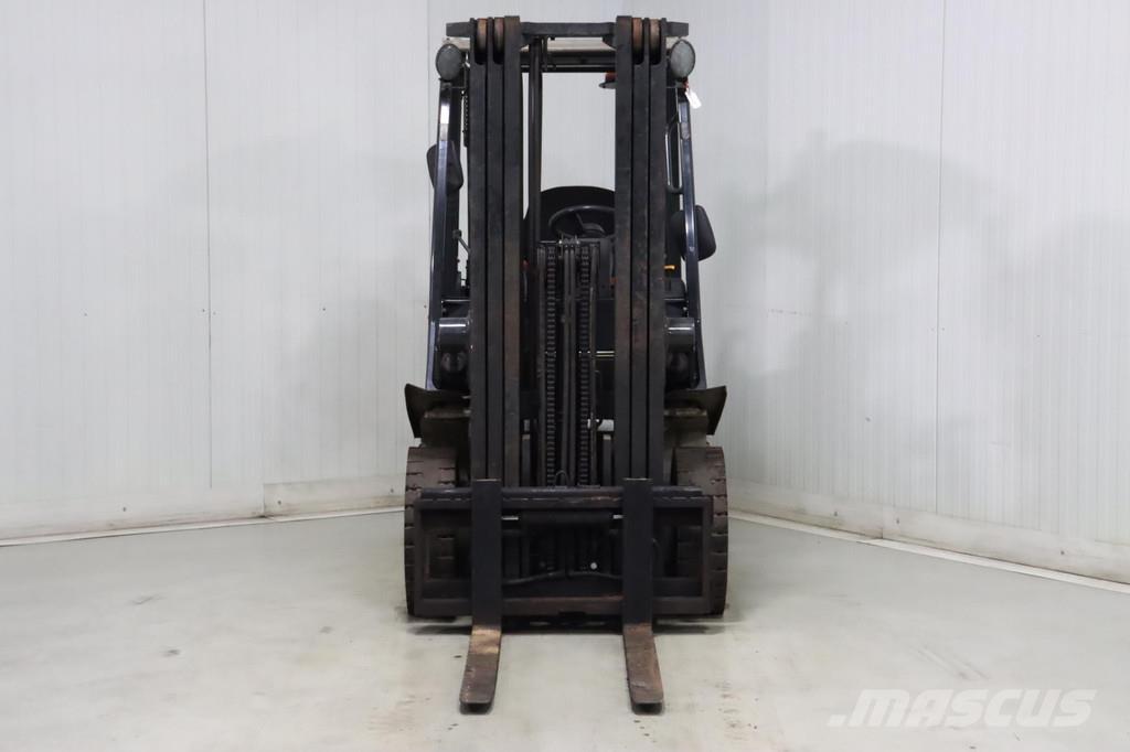 Nissan U1D2A20LQ Gaasitõstukid