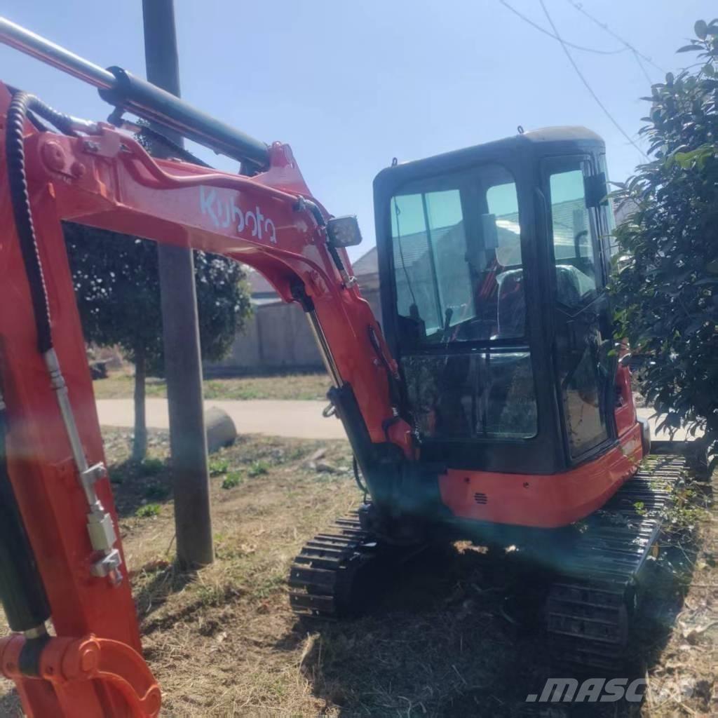 Kubota U 35 Roomikekskavaatorid