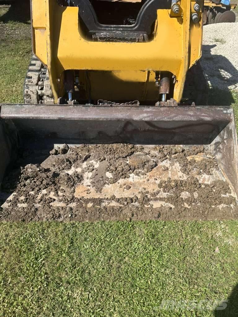 CAT 259 D Kompaktlaadurid