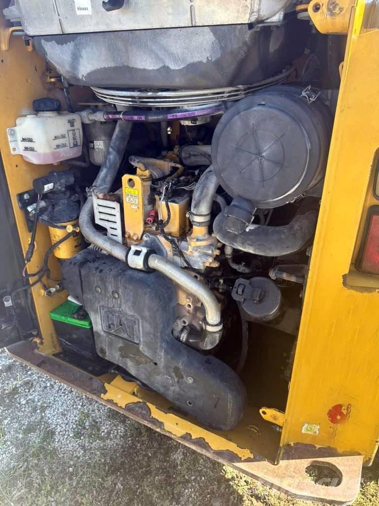 CAT 259 D Kompaktlaadurid