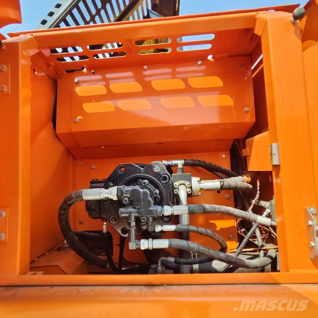 Doosan DX 225 LC Roomikekskavaatorid