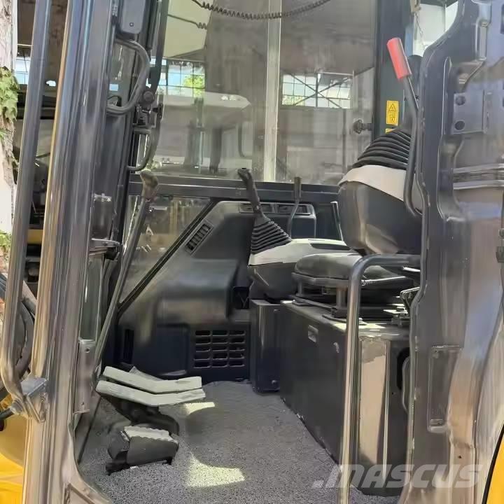 Komatsu PC55MR Miniekskavaatorid < 7 t