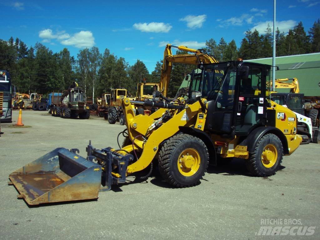 CAT 906 M Rataslaadurid