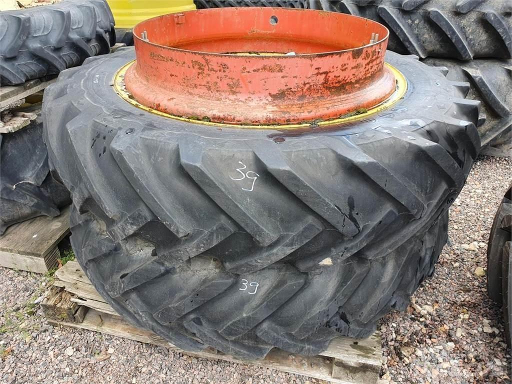Goodyear 136-38 x2 Rehvid, rattad ja veljed