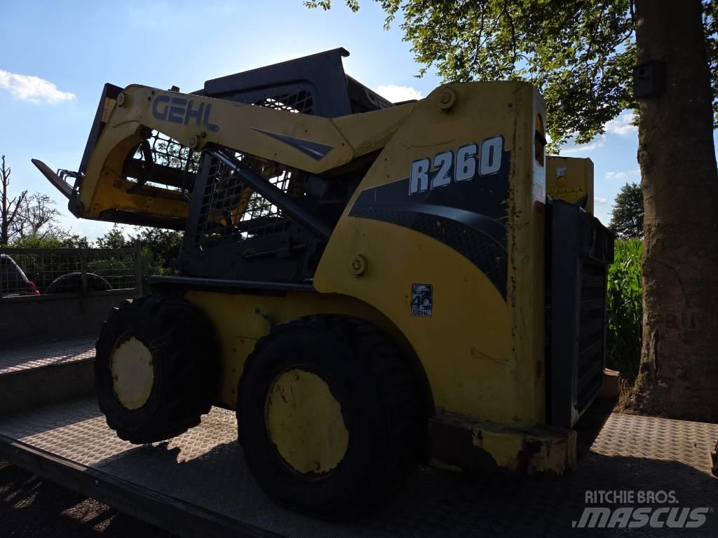 Gehl R 260 DEFECT!! Kompaktlaadurid