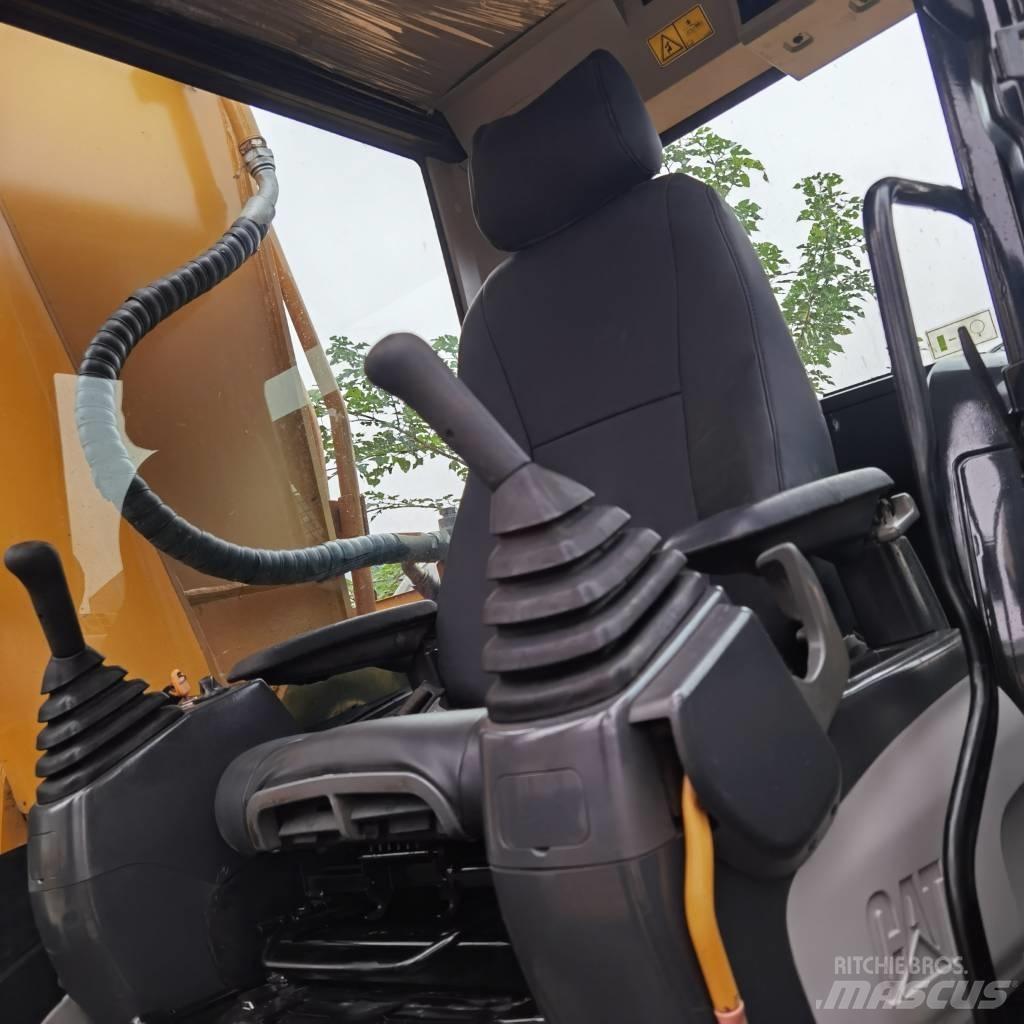 CAT 329 D Roomikekskavaatorid