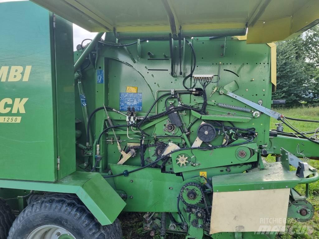 Krone Comprima F125 Ruloonpressid