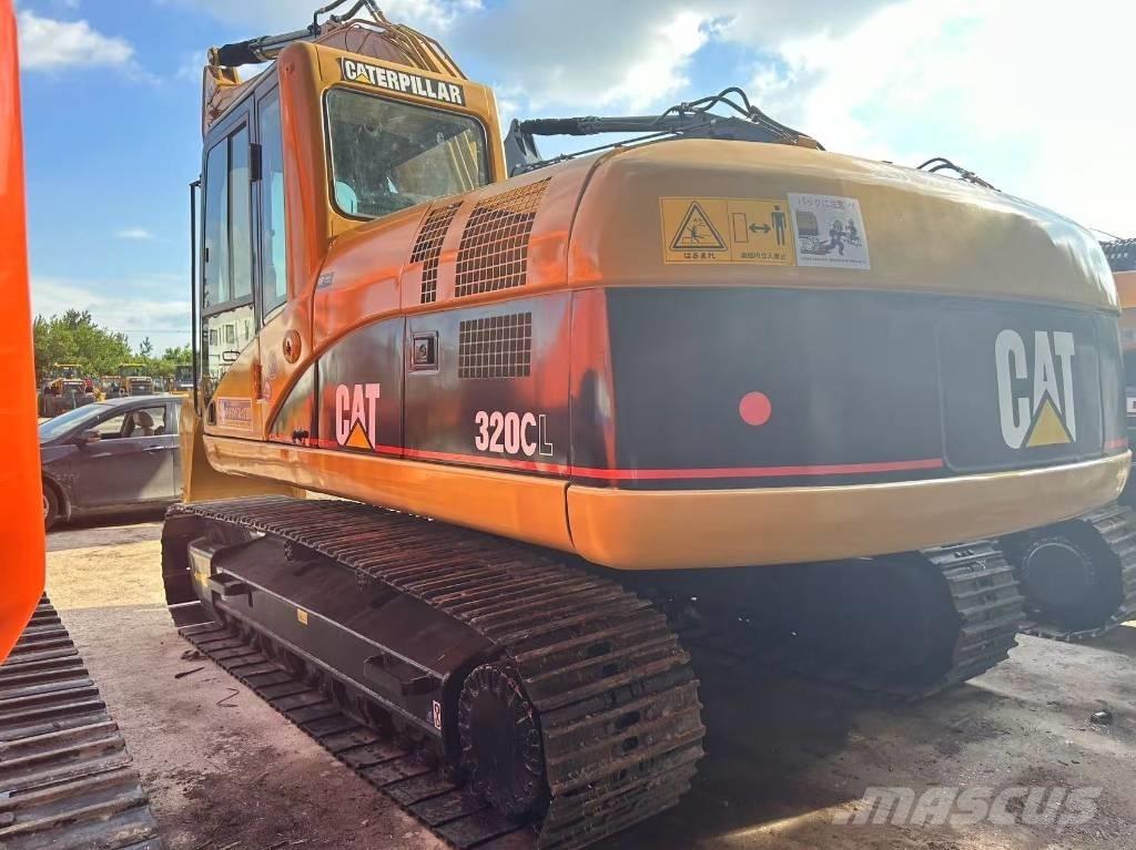 CAT 320 C Roomikekskavaatorid