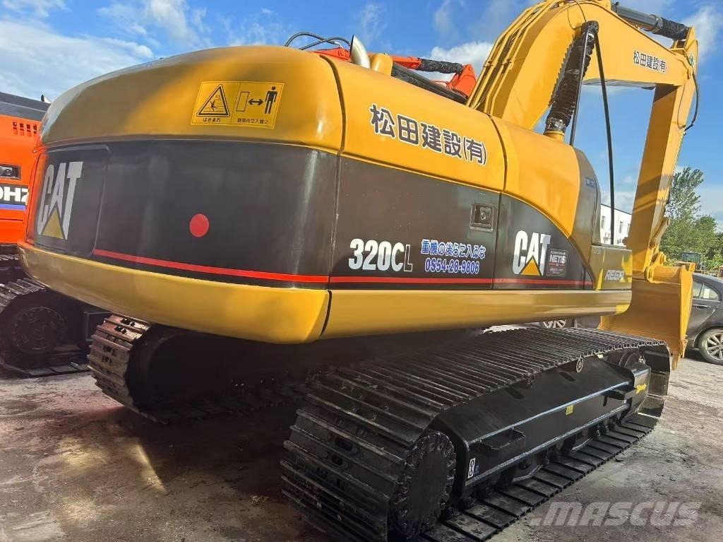 CAT 320 C Roomikekskavaatorid