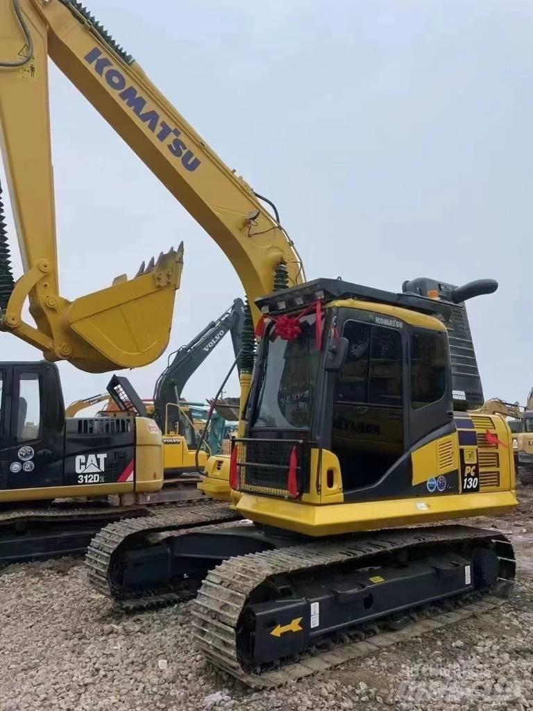 Komatsu PC 130-8 Roomikekskavaatorid