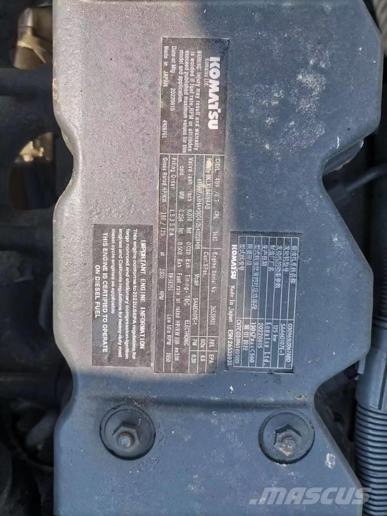 Komatsu PC 220-8 Roomikekskavaatorid