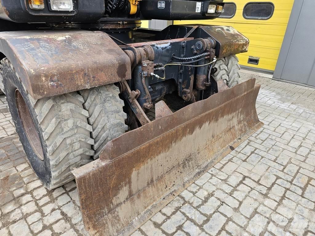 Hyundai R140W-7A Ratasekskavaatorid