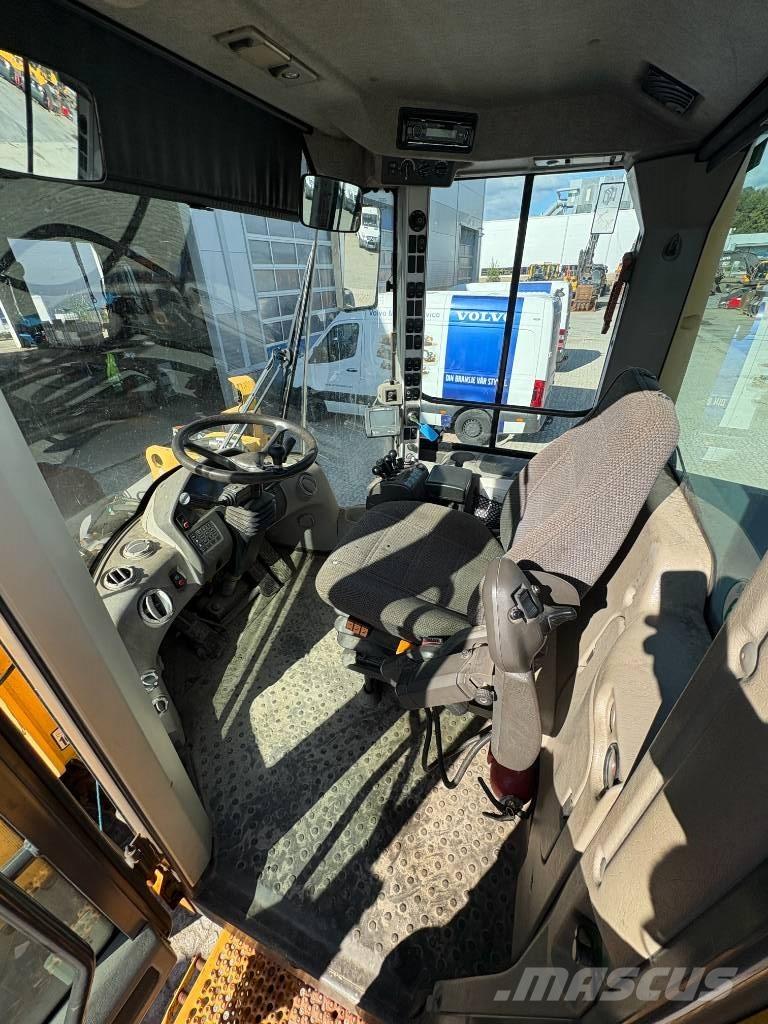 Volvo L110F Rataslaadurid