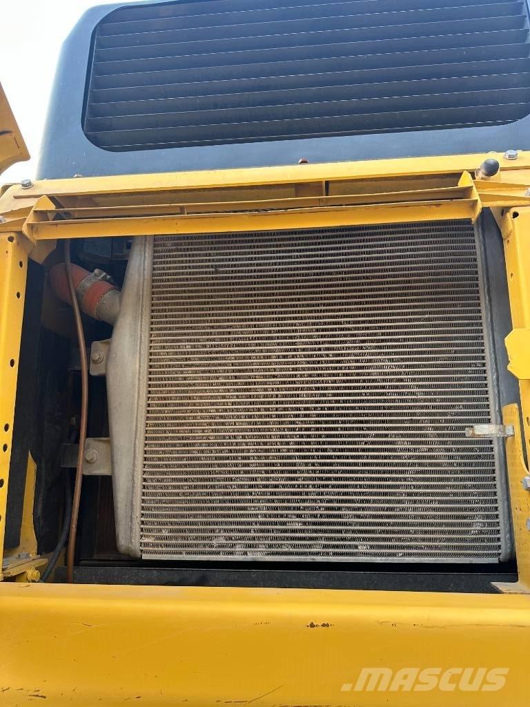 Komatsu PC 400-8 Roomikekskavaatorid