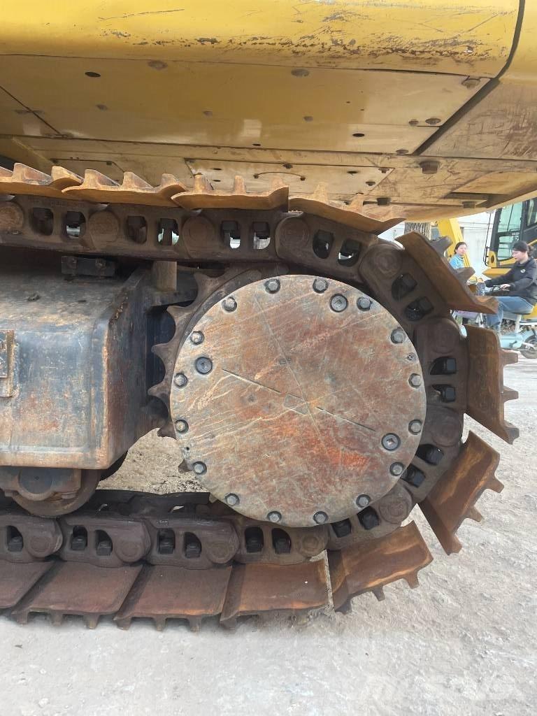 Komatsu PC 400-8 Roomikekskavaatorid