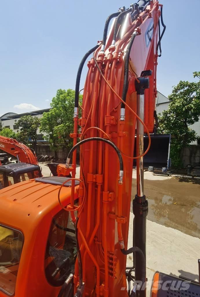 Doosan DX 225 LC Roomikekskavaatorid