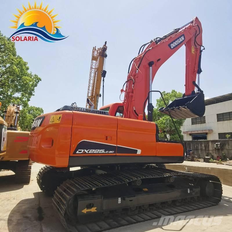 Doosan DX 225 LC Roomikekskavaatorid