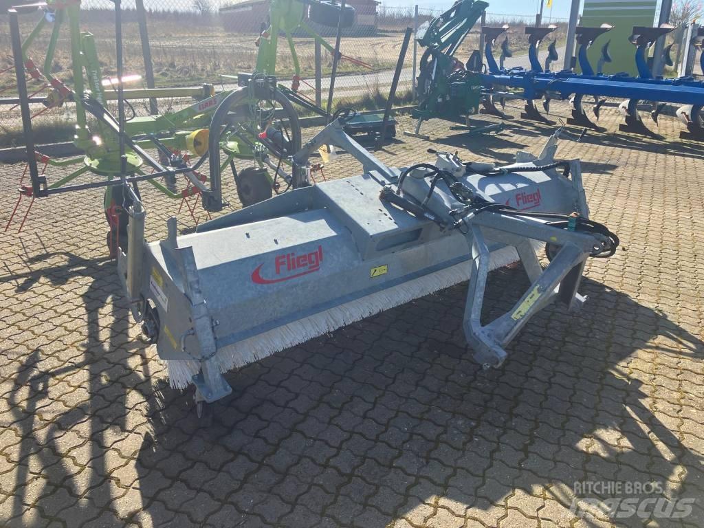 Fliegl Kost 2,8 m. Muud traktoritarvikud