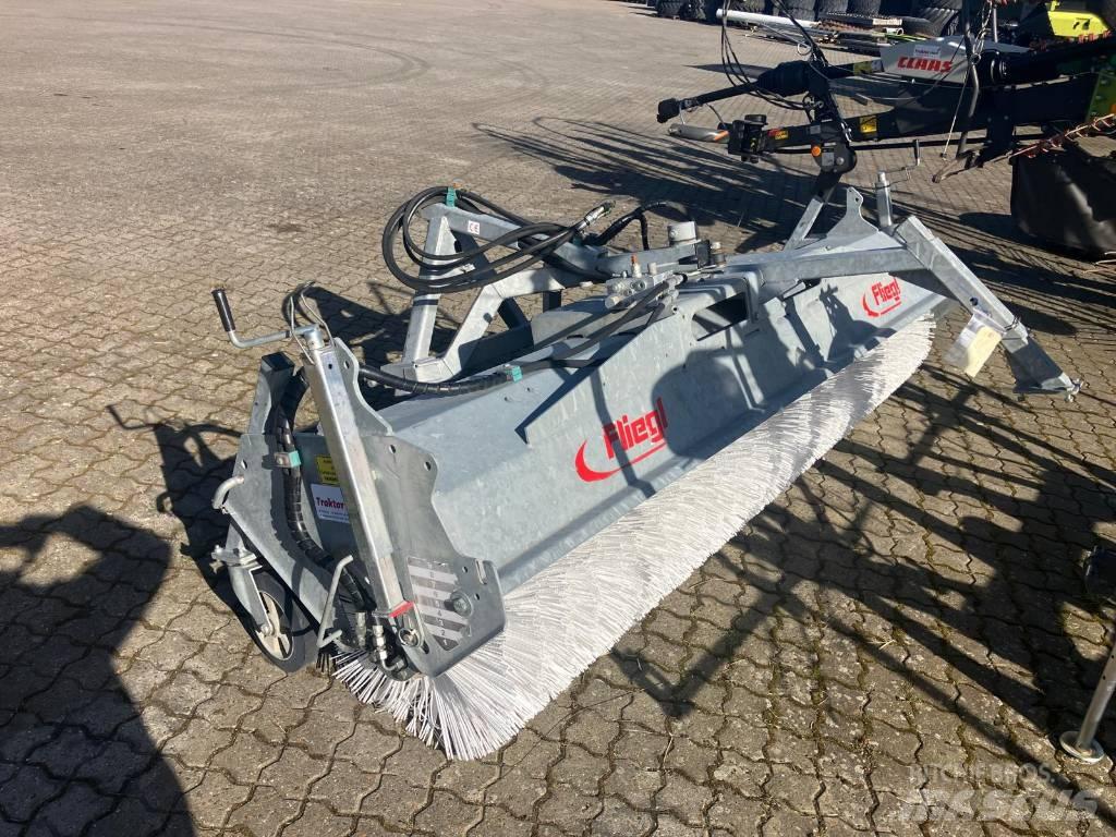 Fliegl Kost 2,8 m. Muud traktoritarvikud