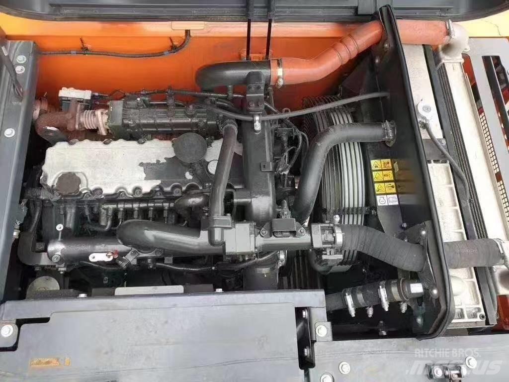 Doosan DX 225 LC Roomikekskavaatorid