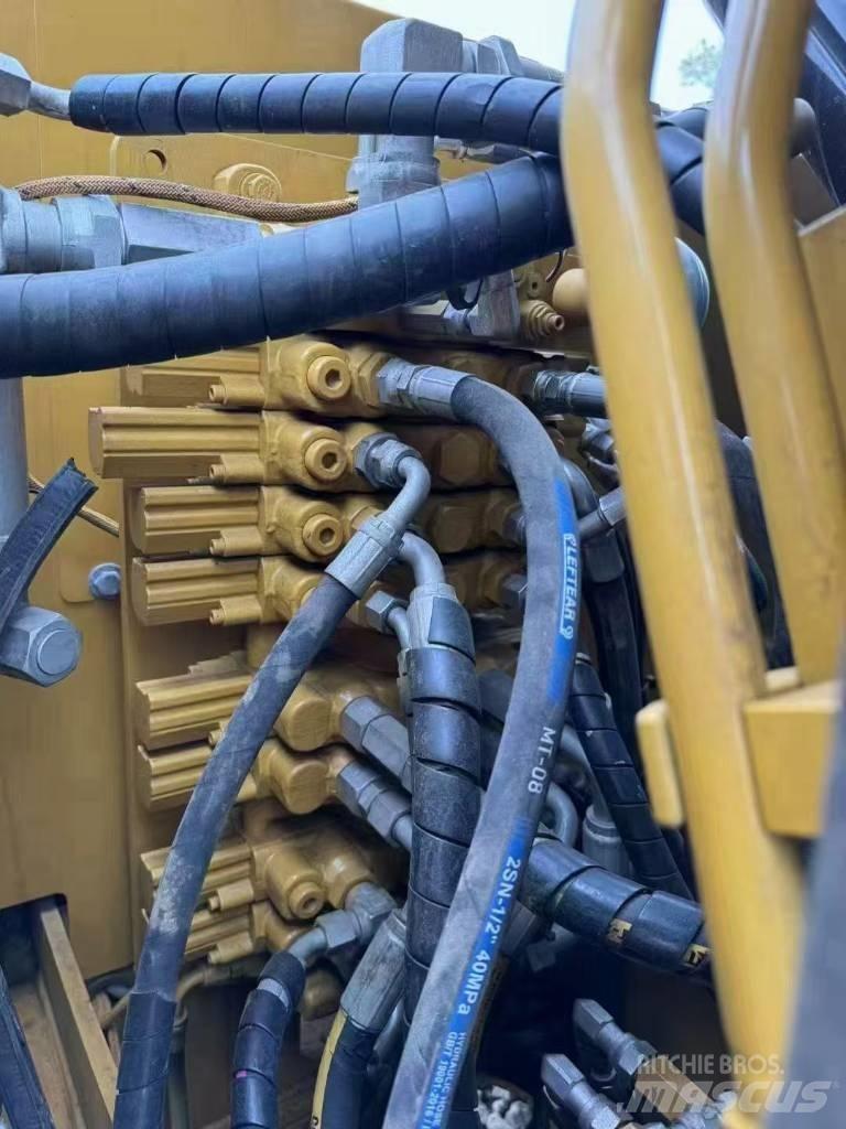 CAT 308E Roomikekskavaatorid