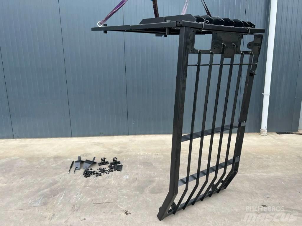 CAT 325D Guard Kabiinid