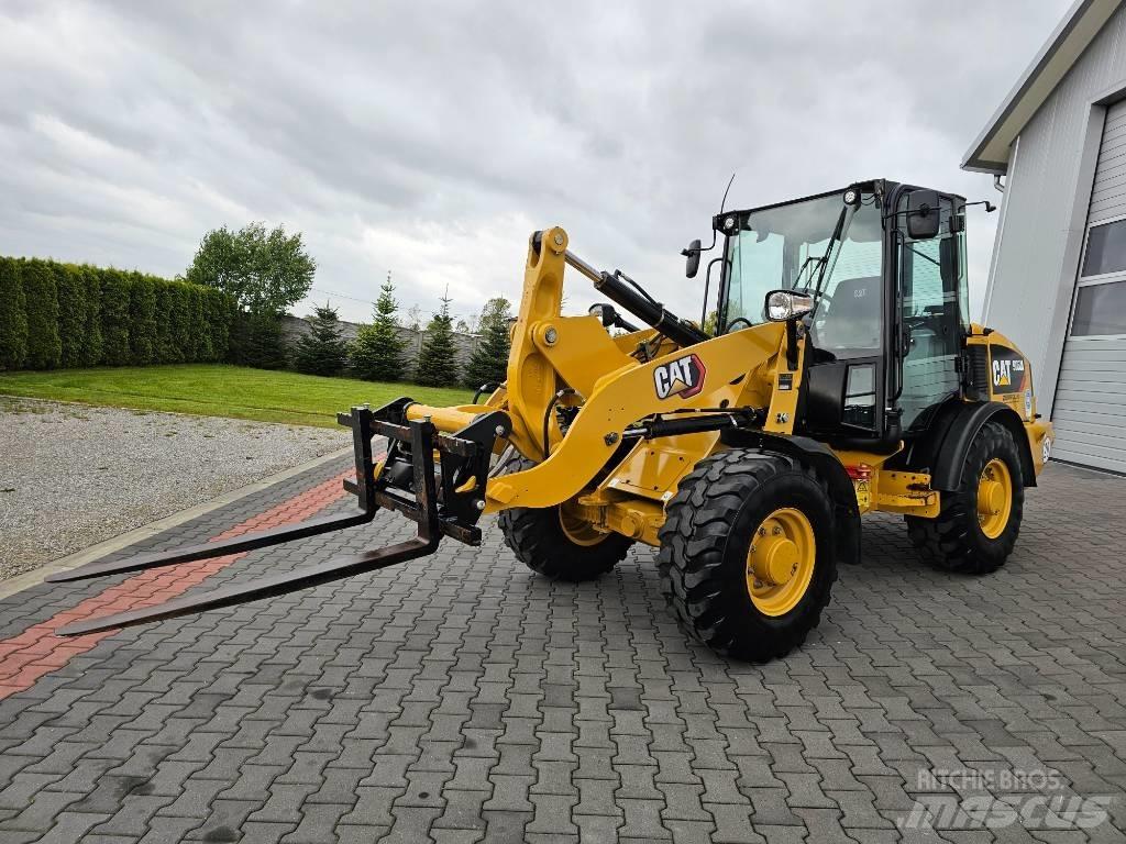 CAT 906 M Rataslaadurid