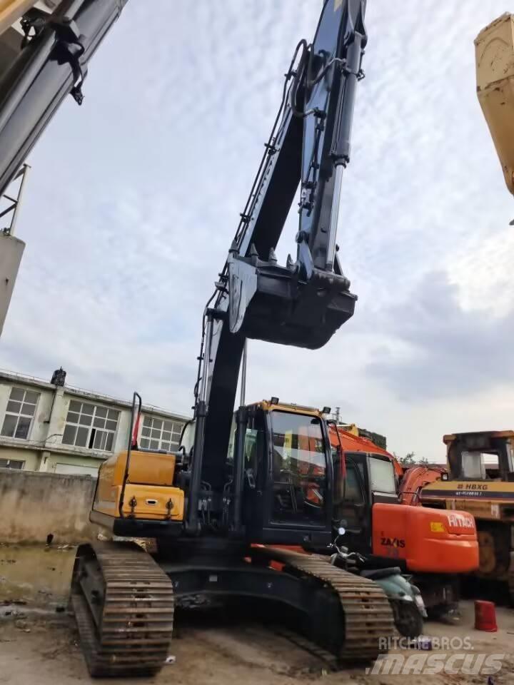 Hyundai 210w-9 Ratasekskavaatorid