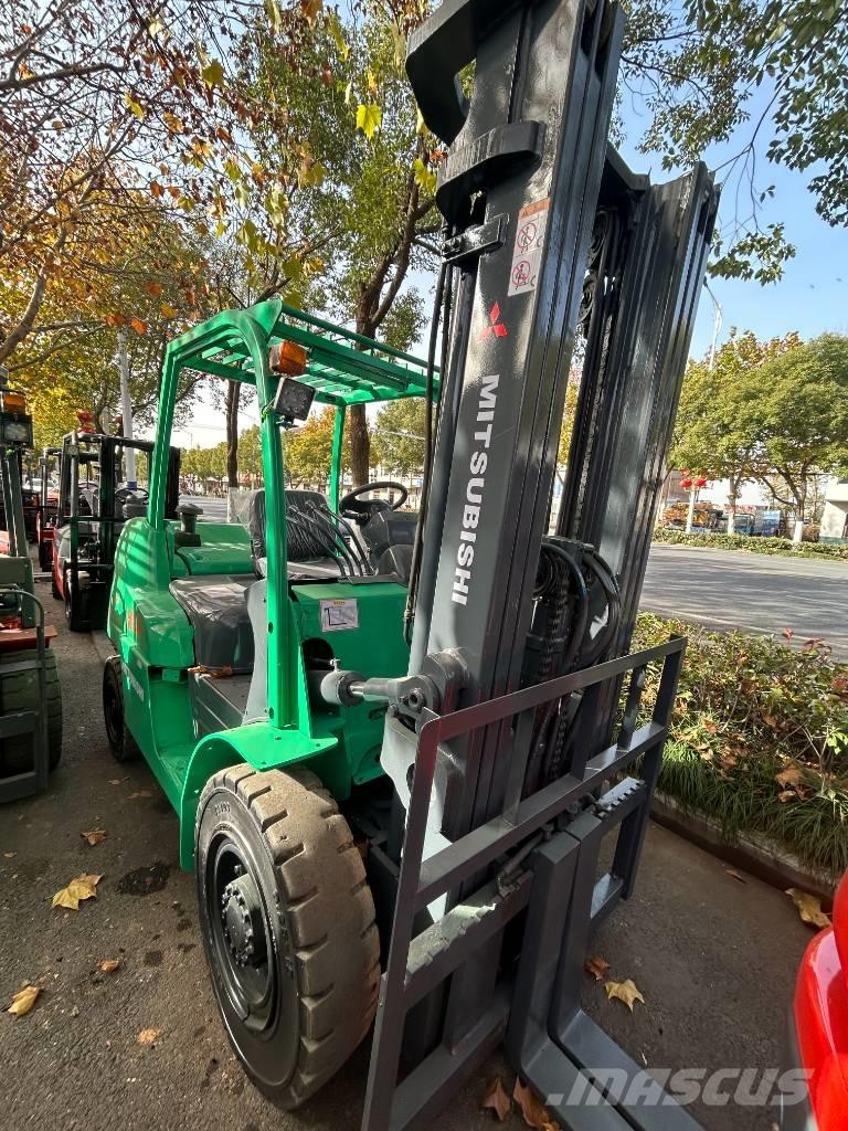  三菱叉车 2t Diiseltõstukid