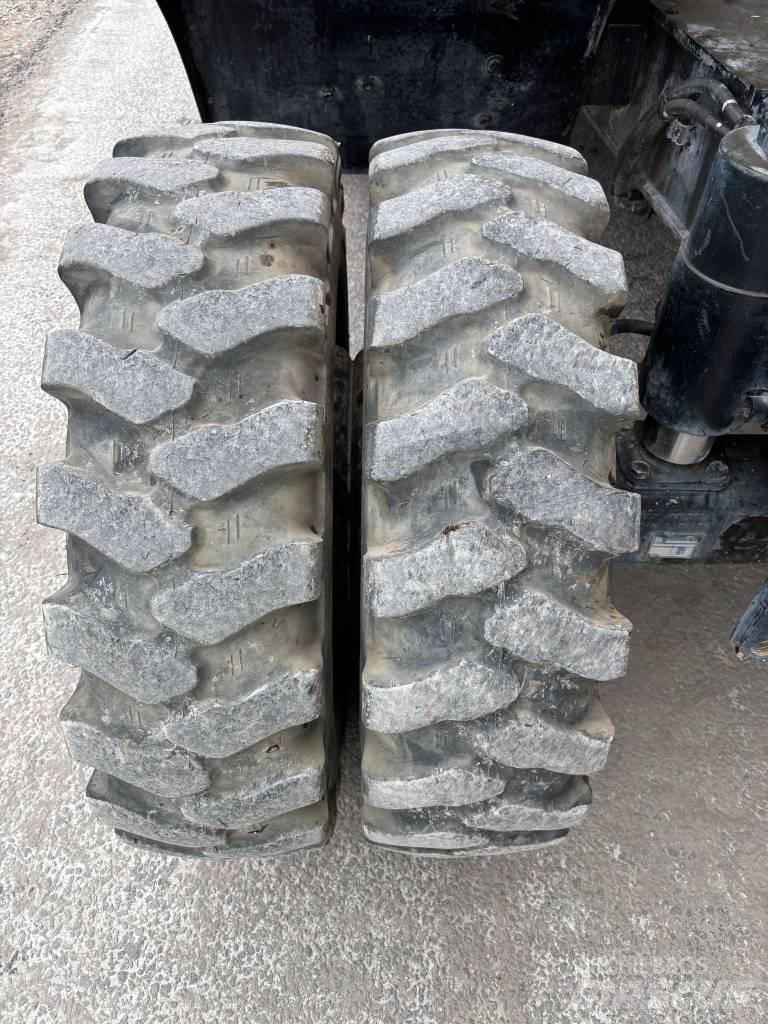 Hitachi ZX 140 W-5B Ratasekskavaatorid
