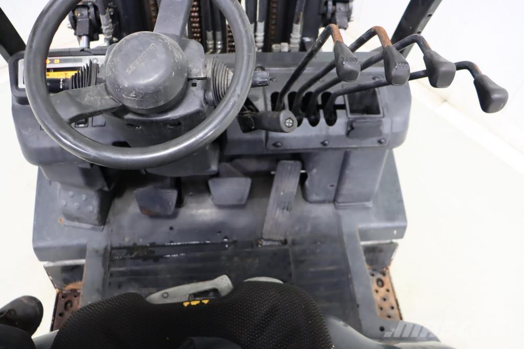 Nissan U1D2A20LQ Gaasitõstukid