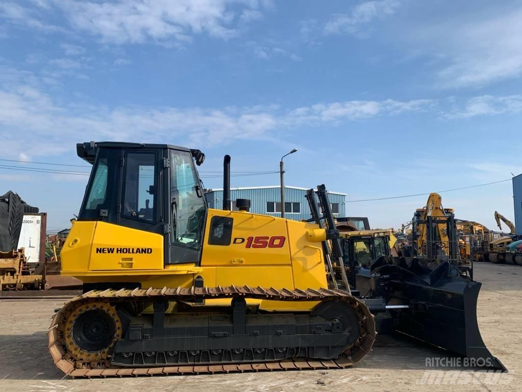 New Holland D 150 Buldooserid