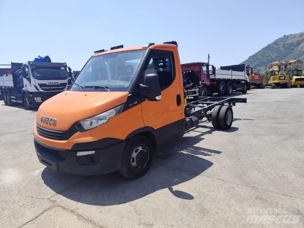 Iveco Daily 35-140 Kraanaga veokid