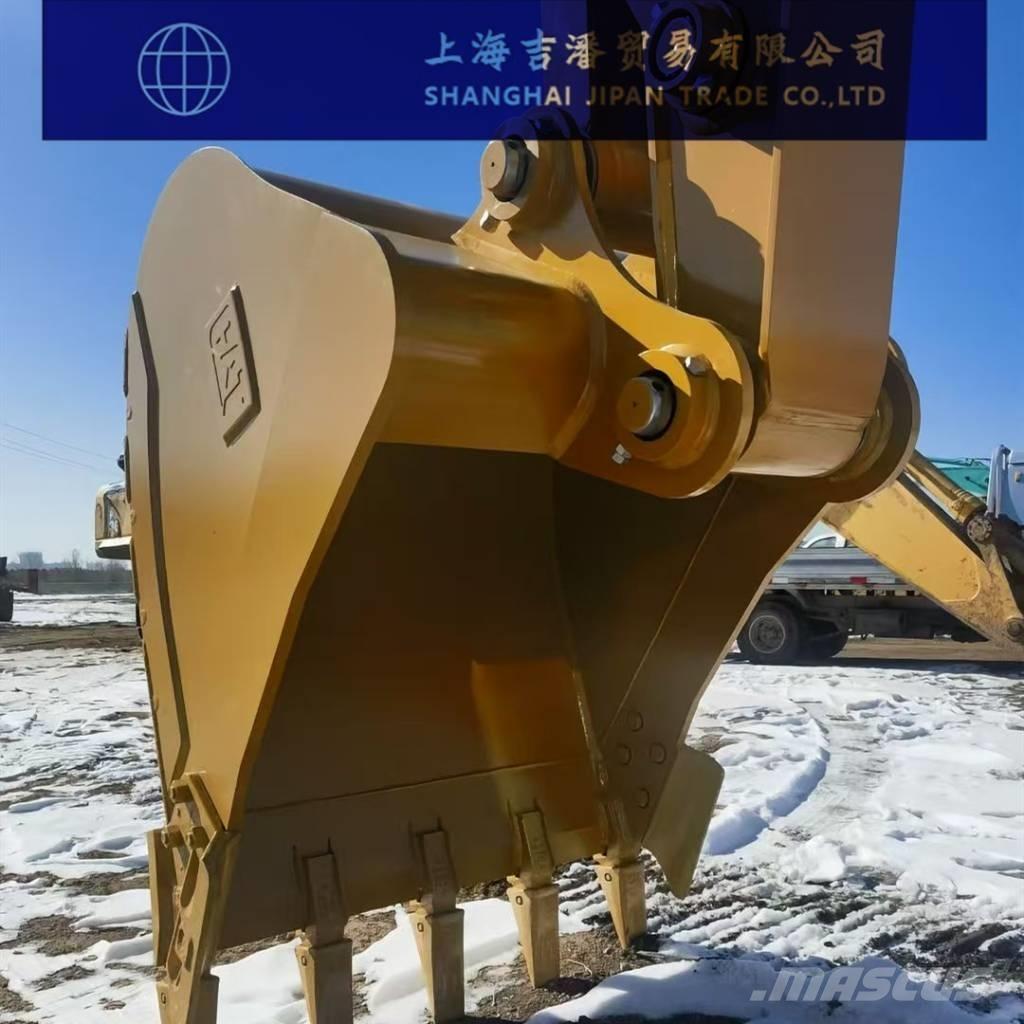 CAT 313 Roomikekskavaatorid