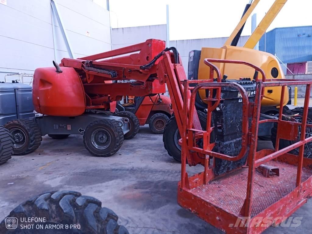 JLG 450 AJS II Iseliikuvad poomtõstukid