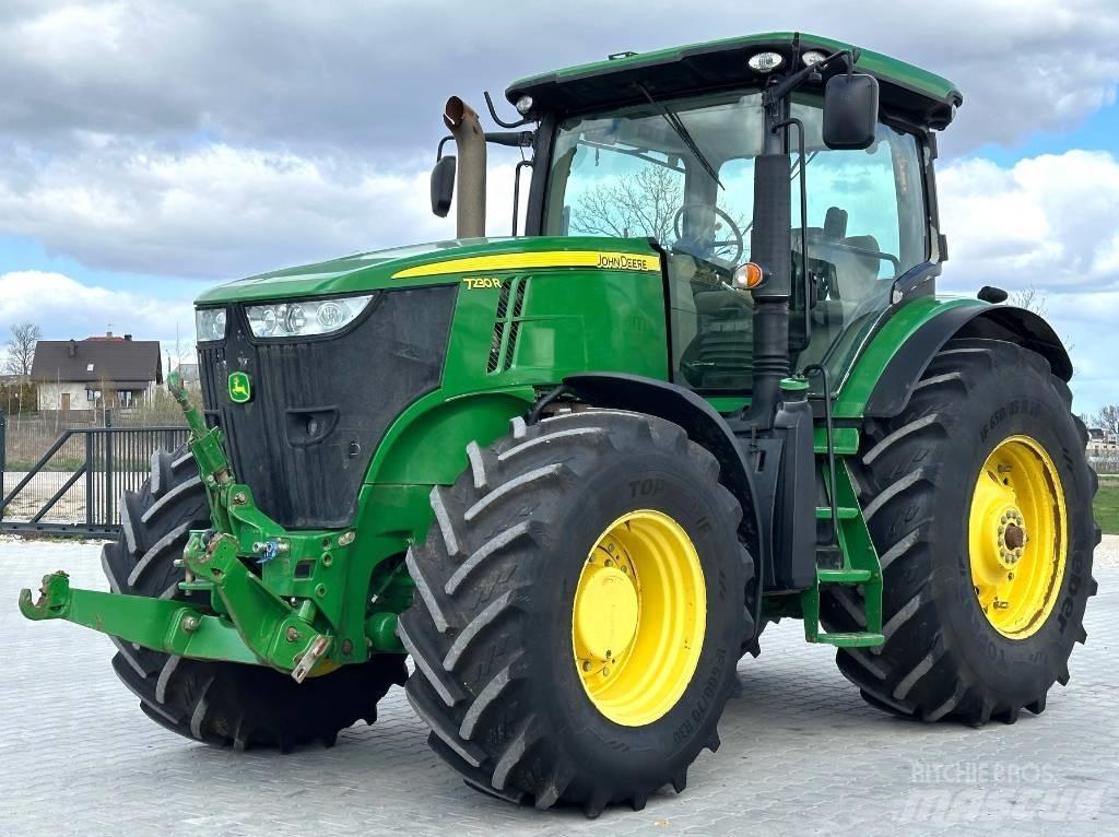 John Deere 7230 R Traktorid