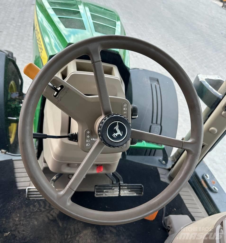 John Deere 7230 R Traktorid